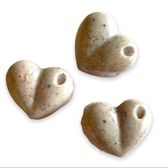 New VintageBitch Gifts - Malibu Rum Cupcakes Organic Oatmeal Mini Soaps White - Picture 3 of 7